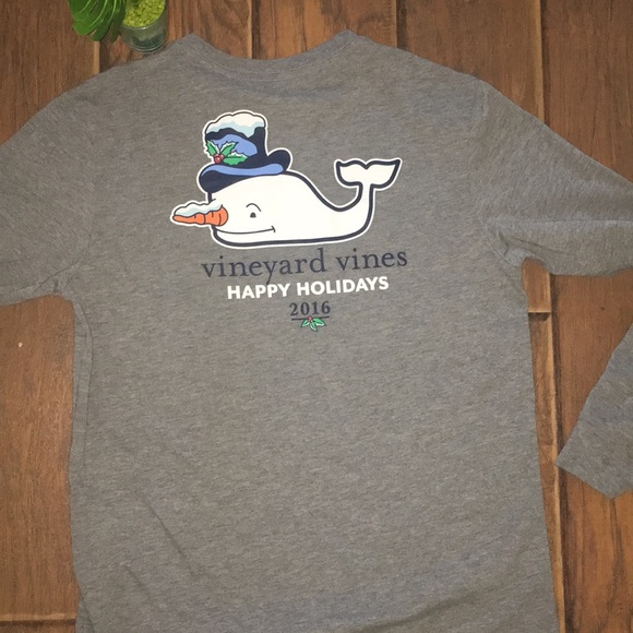*SOLD**Vineyard Vine Holiday Shirt - Picture 3 of 3